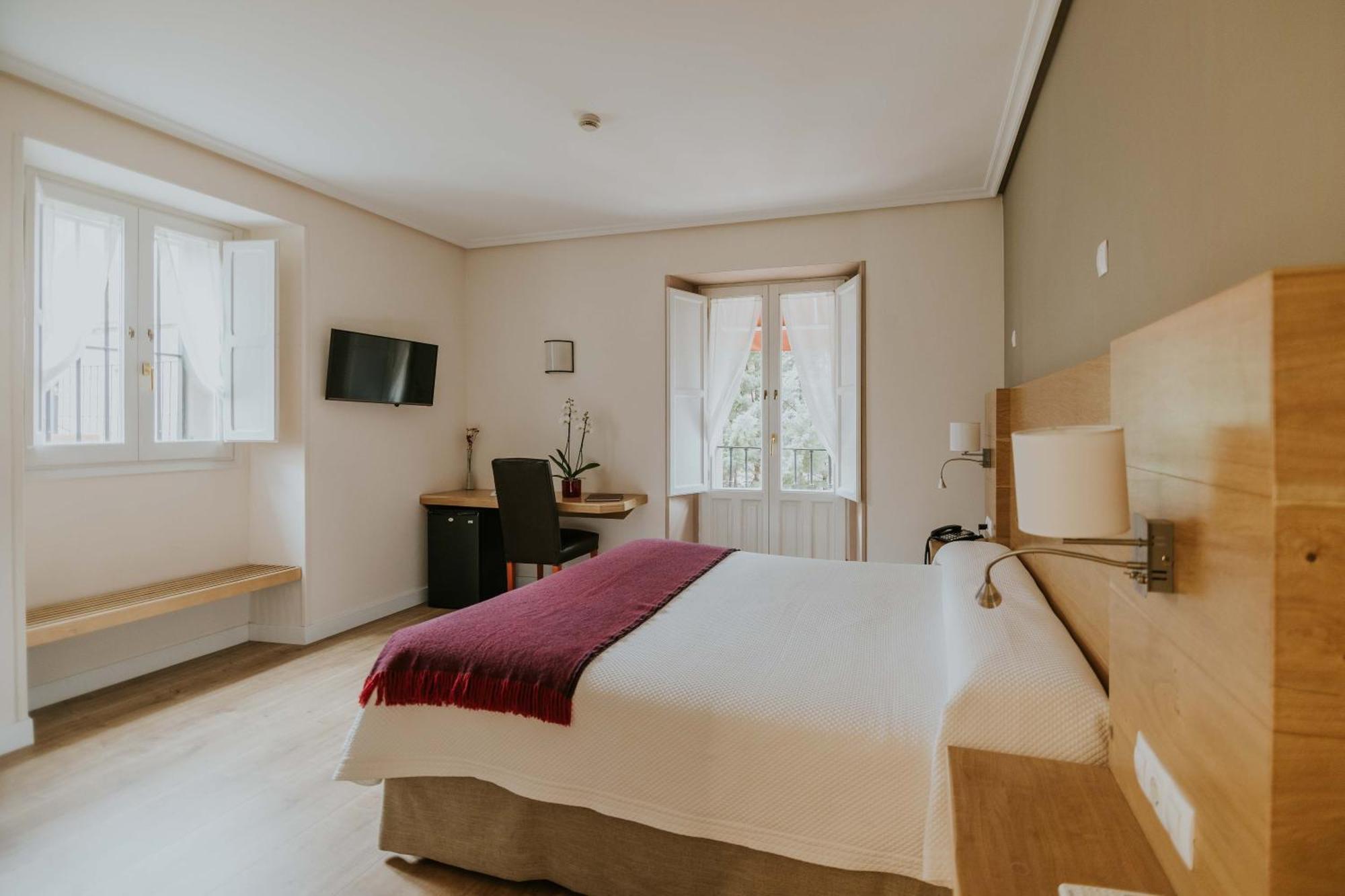 Hotel Arrope Haro Bagian luar foto