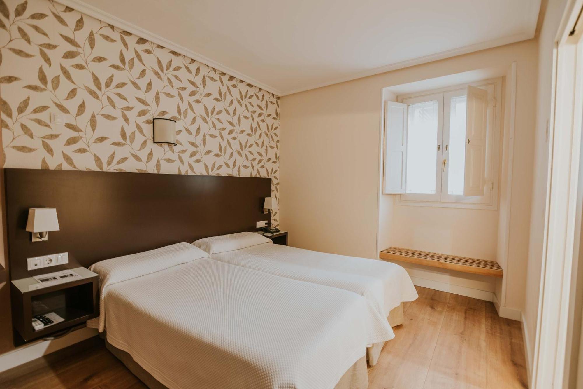 Hotel Arrope Haro Bagian luar foto