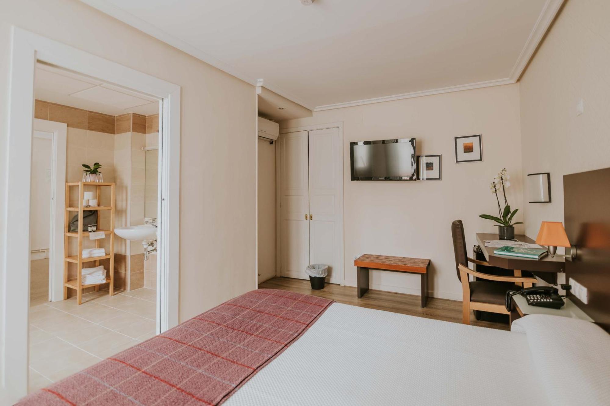 Hotel Arrope Haro Bagian luar foto