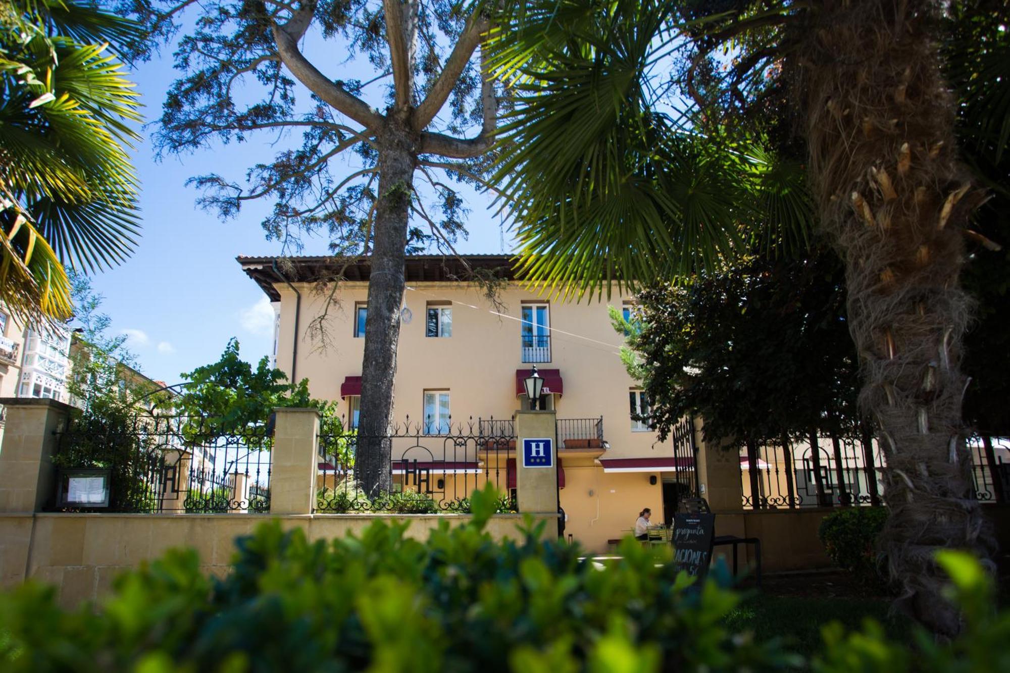 Hotel Arrope Haro Bagian luar foto